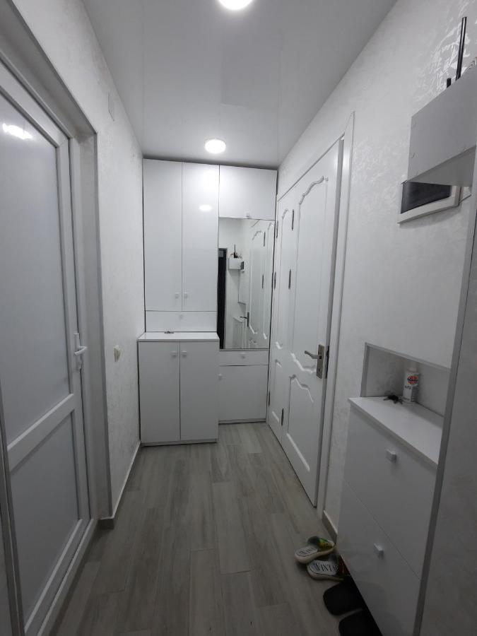 Apartment Desi With Sea View On The Beach In Batumi Exterior photo